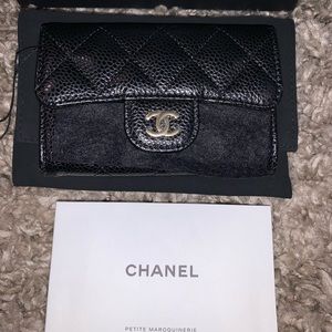 Chanel Caviar Quilted Gold Card Holder Black